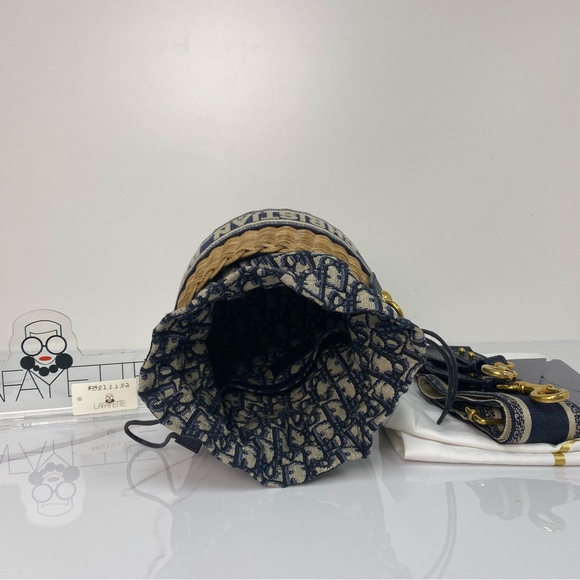 Christian Dior Wicker Oblique Drawstring Bucket Bag - Picture 5 of 5